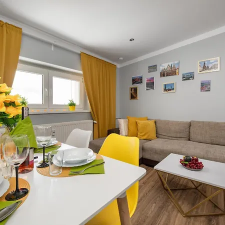Market Square Corner Kuznicza By Renters Apartament
