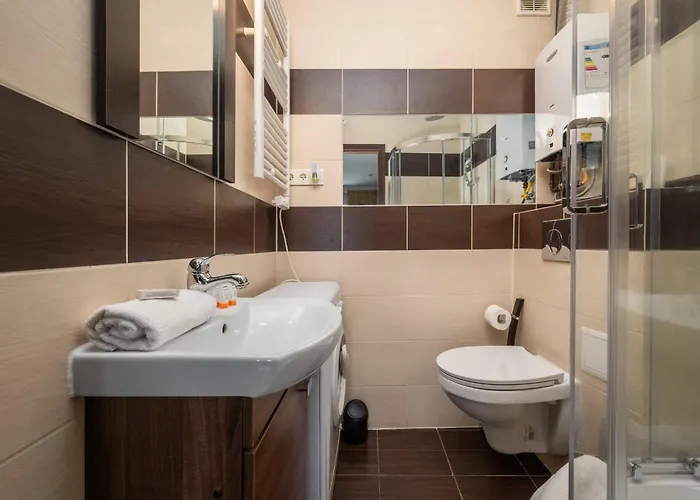 Market Square Corner Kuznicza By Renters *